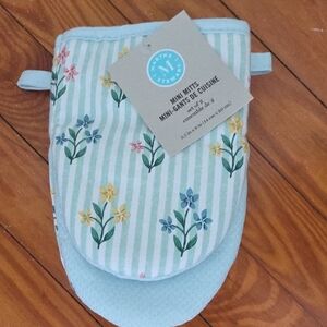 Martha Stewart Blue Floral Mini Mitts